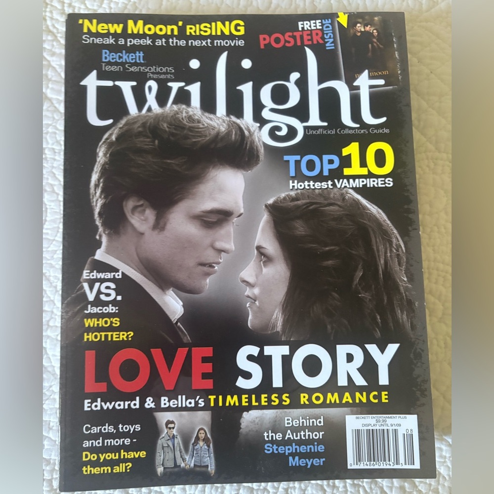 Twilight Magazine Collection - Picture 5 of 5